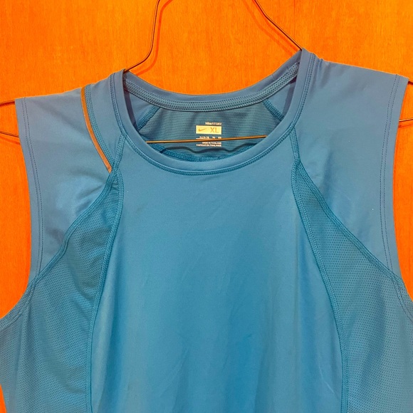 Nike men’s dri fit muscle tee - Picture 2 of 7